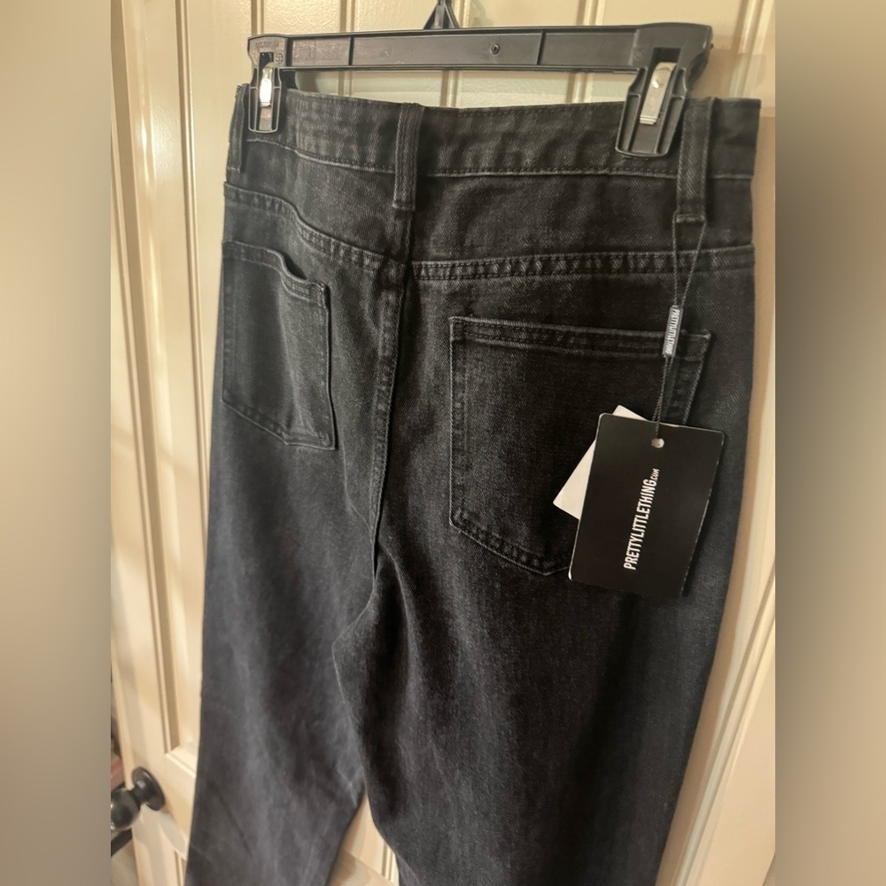 NEW w TAGS 🏷️ PRETTYLITTLETHING Classic Straight Leg Jeans (Tall Fit: Size 4) - Picture 9 of 11